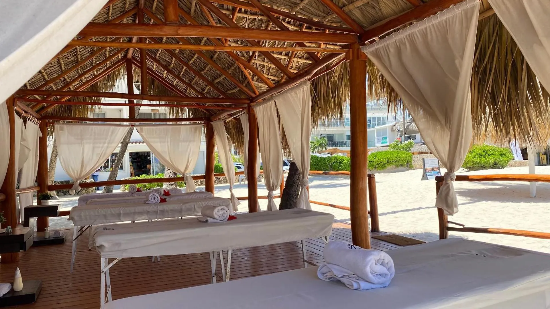 Elegancia Tropical Beach And Pool Bibijagua Punta Cana Rd Apartment