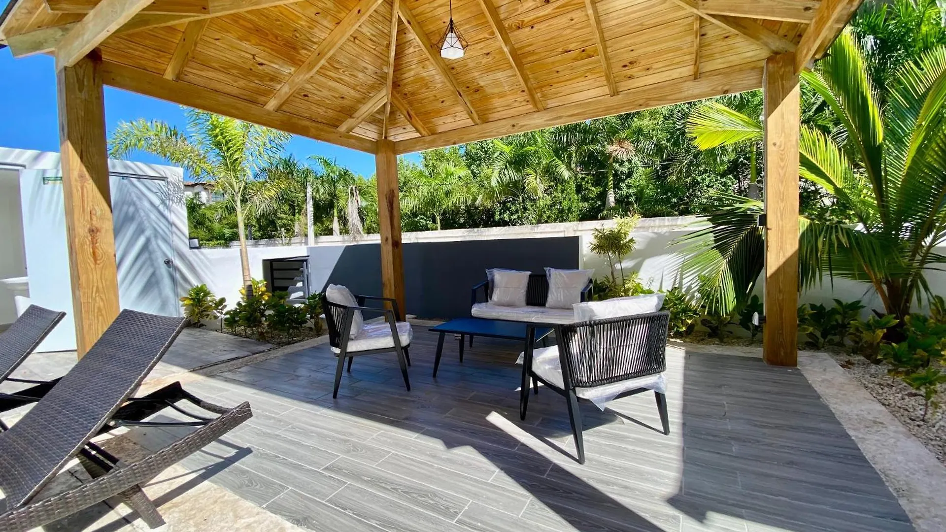 Elegancia Tropical Beach And Pool Bibijagua Punta Cana Rd